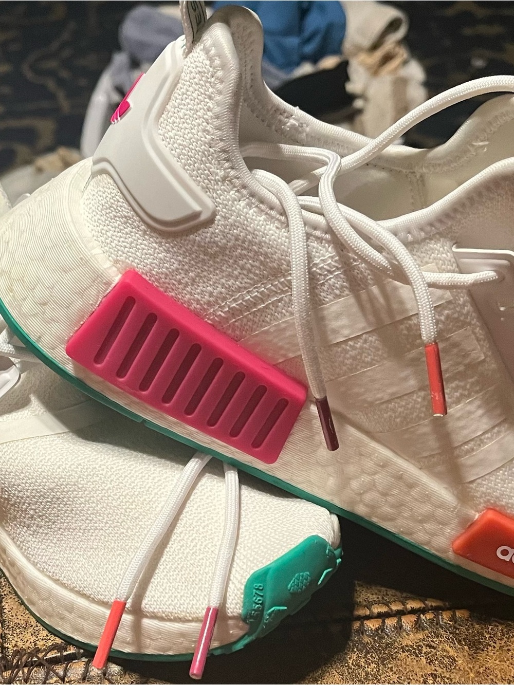 adidas NMD R1 - Picture 2 of 11